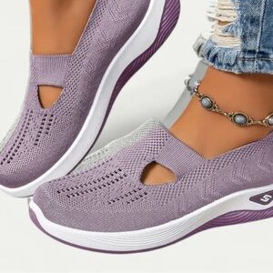 Slip-On Shoes for Women Breathable Design in Purple/Violet New in Packaging NWT